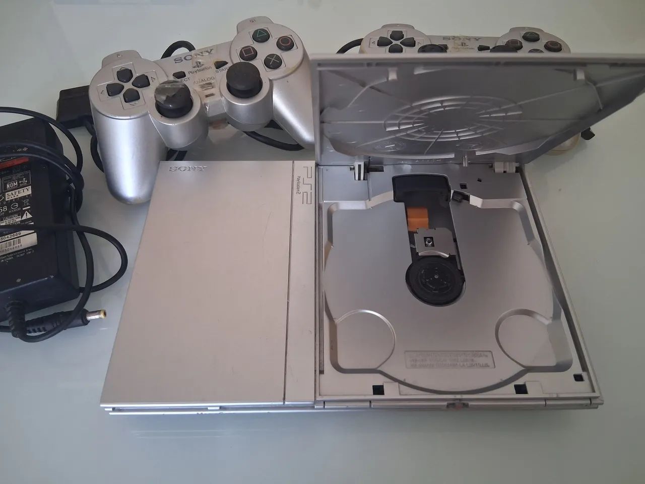Console Playstation 2 Silver Bloqueado  - Foto 2