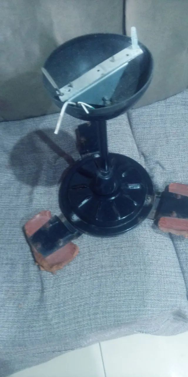 Ventilador de teto só o Motor Bom. $ 50.00 - Foto 2