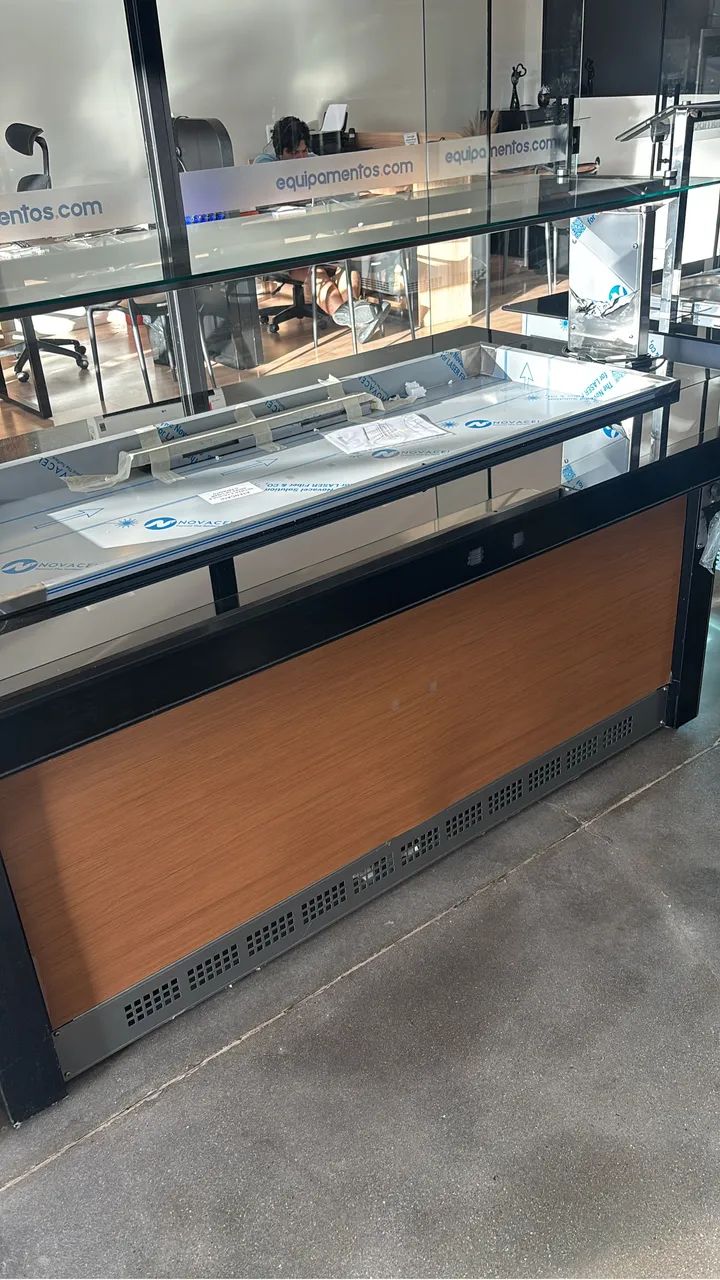 Buffet refrigerado 8 Cubas 