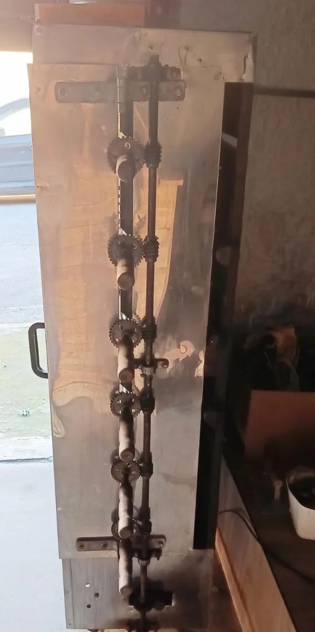 Máquina de Assar Frango 6 Espetos - Foto 3