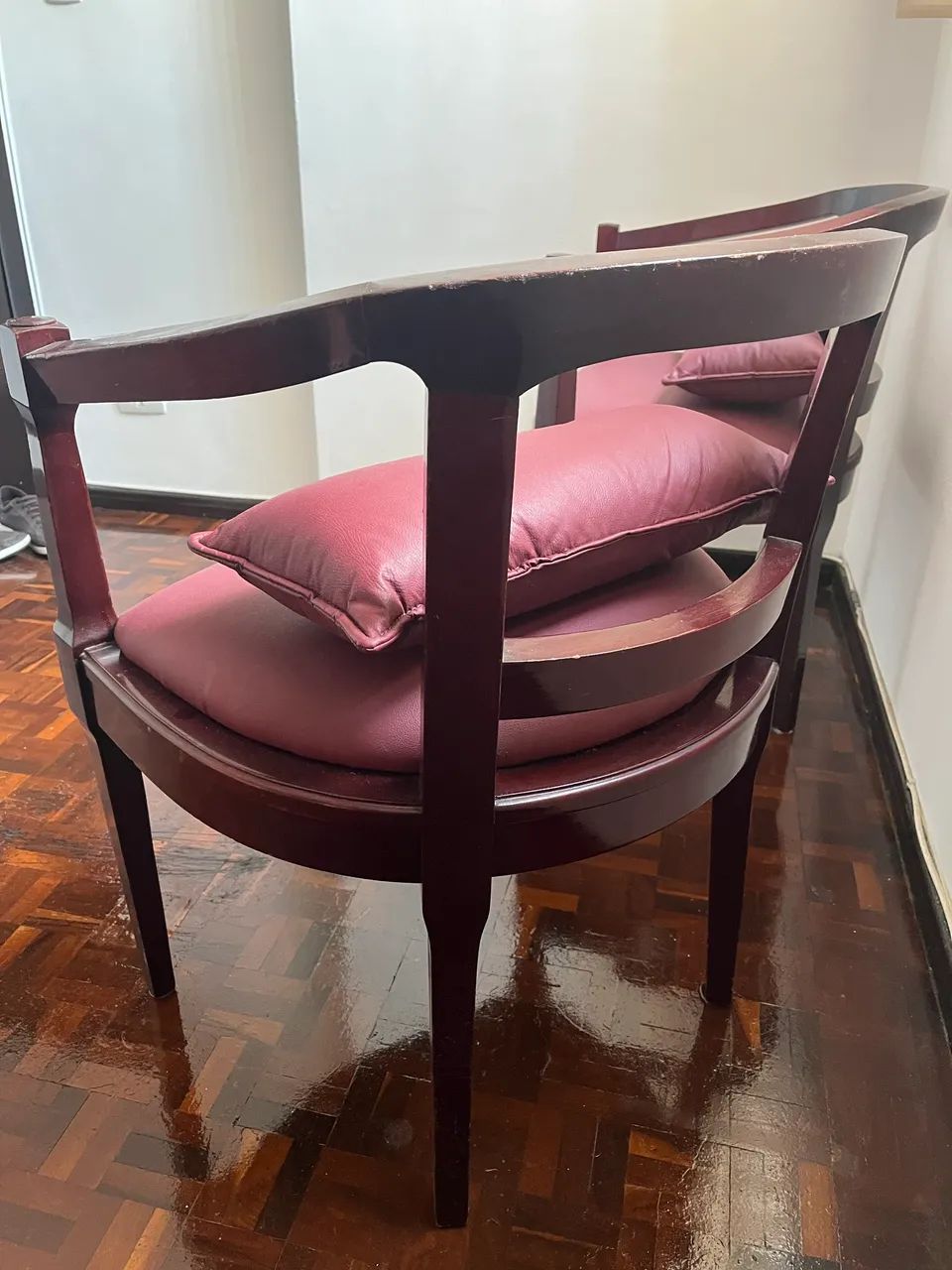 Conjunto de Cadeiras Meia Lua Mogno  - Foto 4