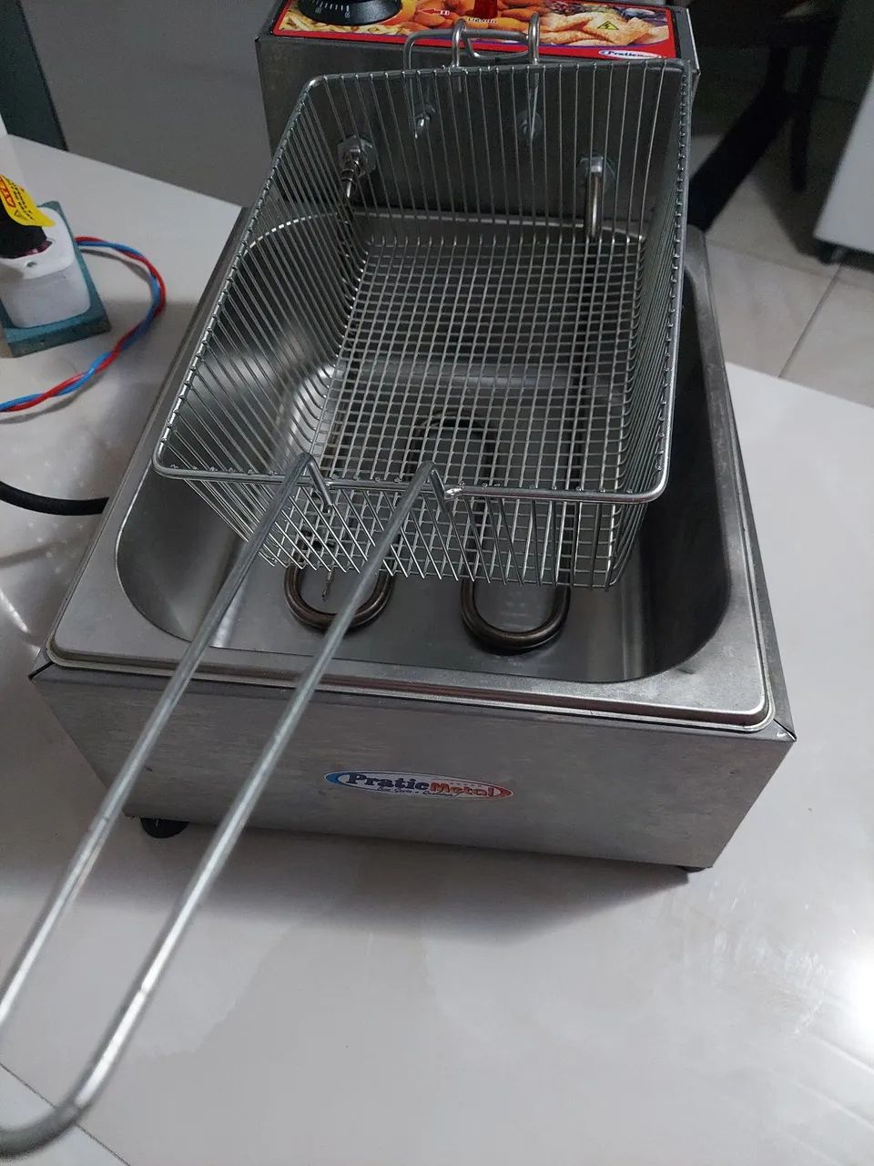 Fritadeira pratic metal 