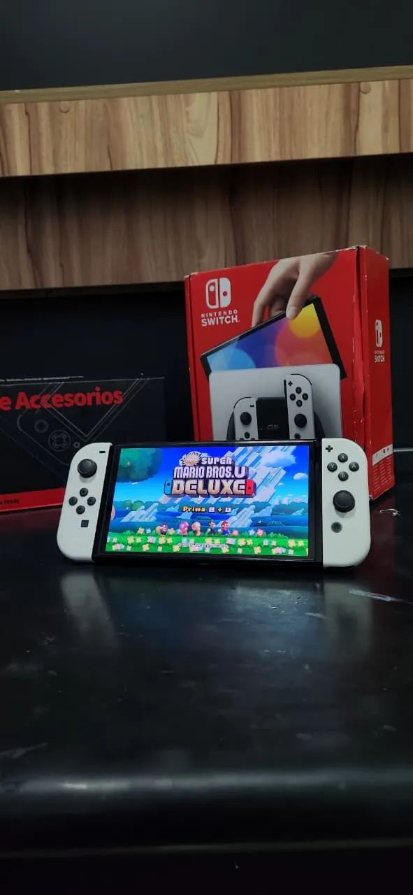 Nintendo Switch Oled Desbloqueado na caixa com acessórios extras