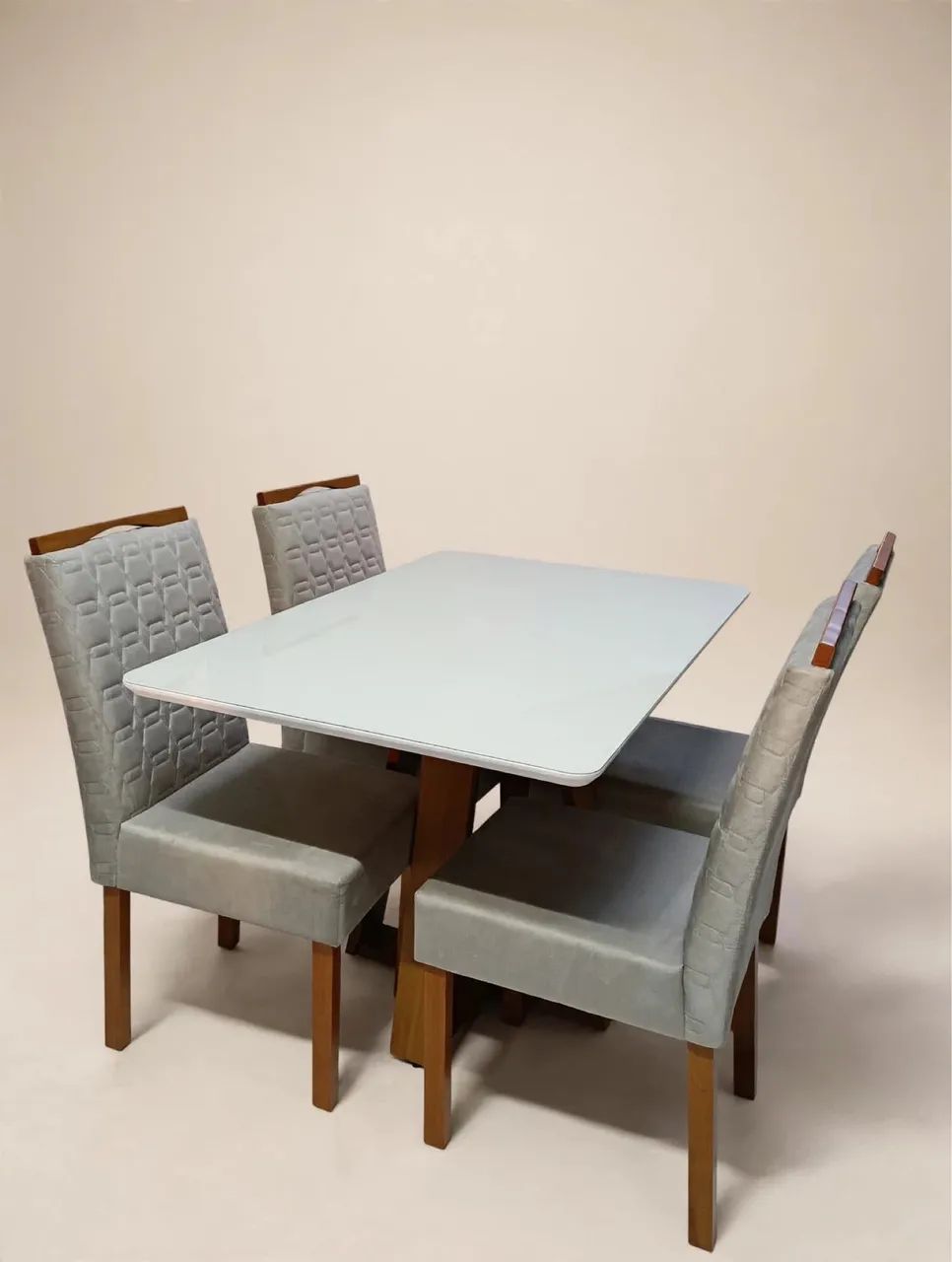 Mesa de jantar 4 cadeiras nova 