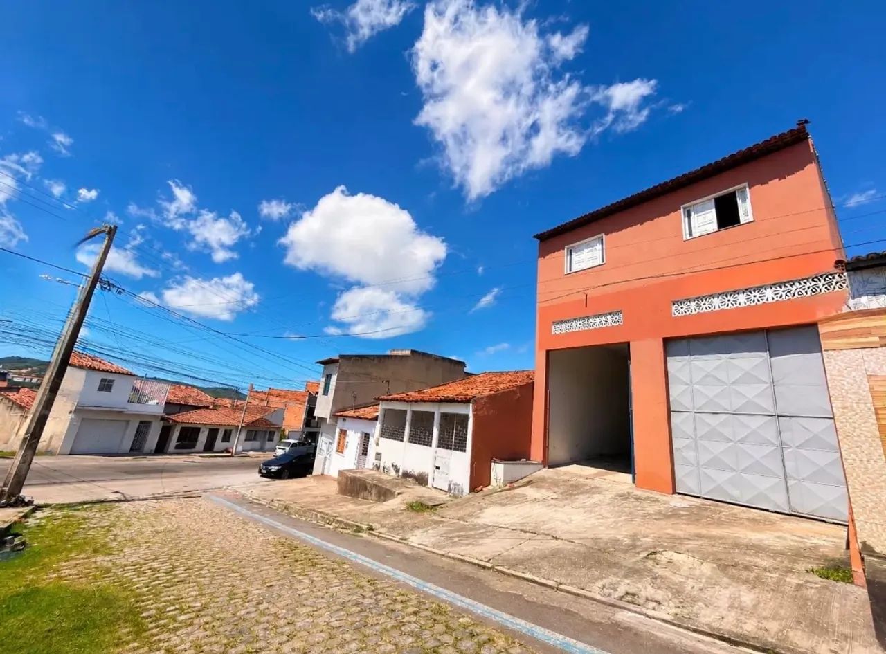 Alugo Galpão vai de uma rua a outra a 10m da Euclides Figueiredo.  - Foto 3
