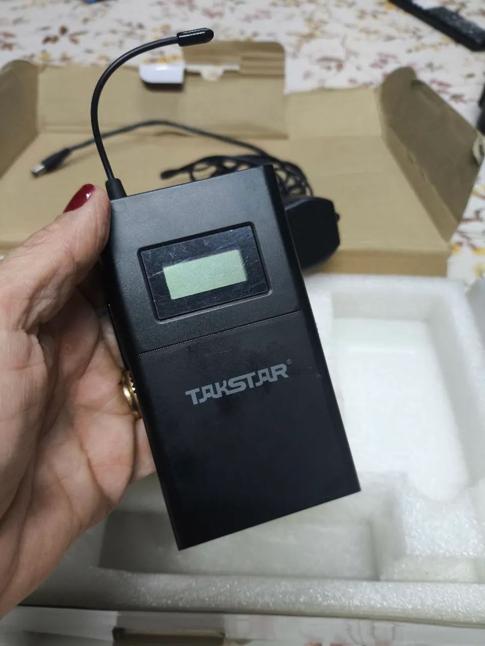 Monitor In Ear Sem Fio Takstar Wpm-200 Preto P10 6 Canais - Foto 3