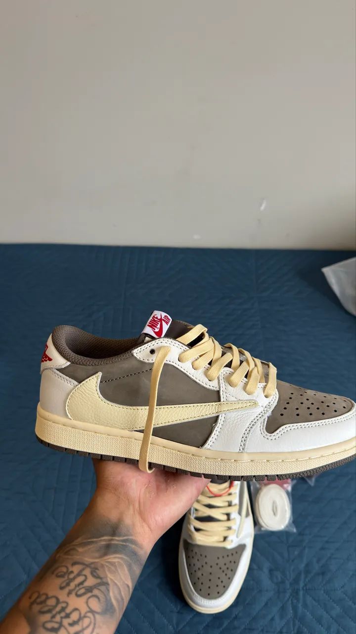 AIR JORDAN 1 TRAVIS SCOTT - Foto 5