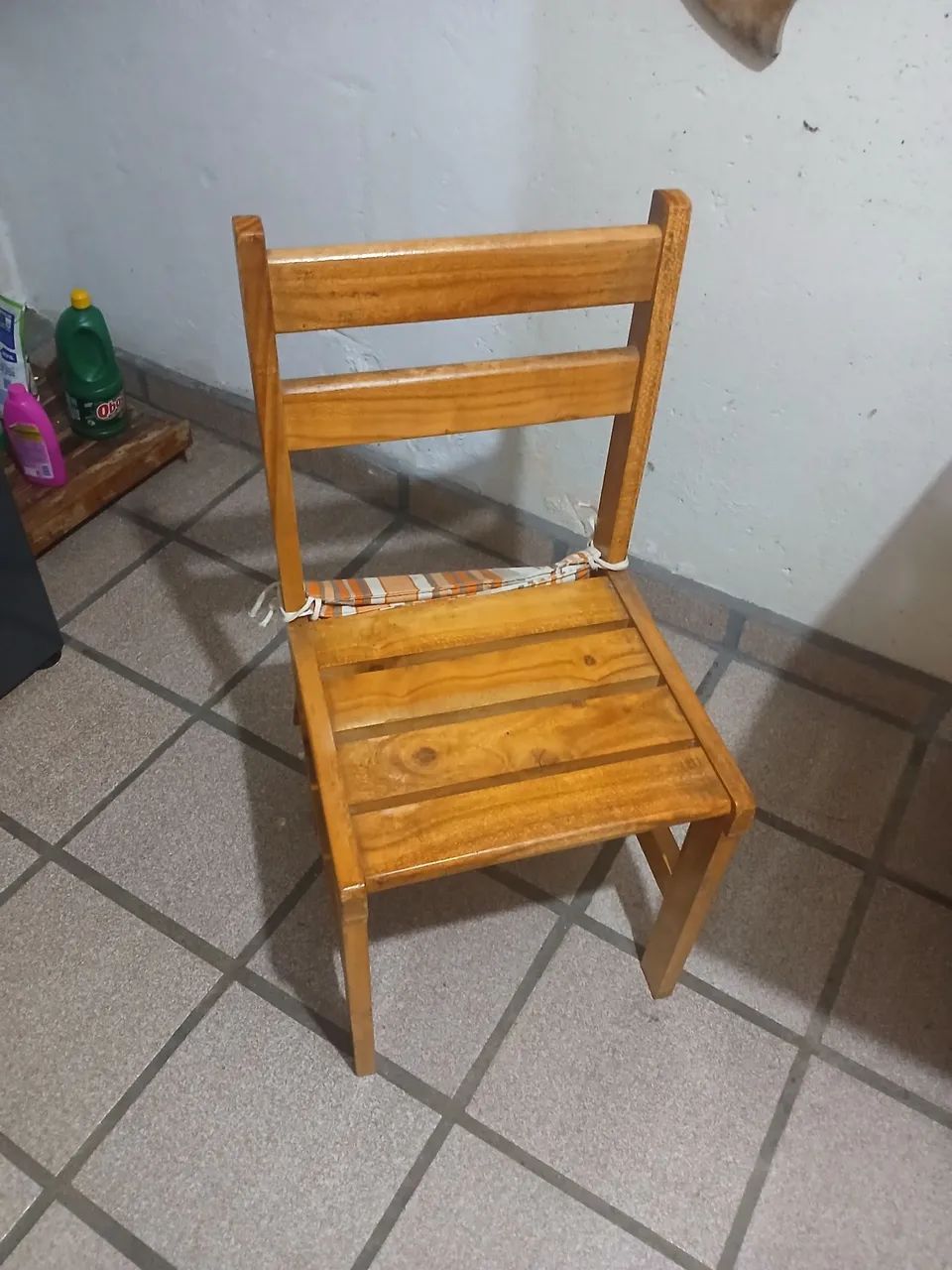 Mesa e 4 cadeiras  - Foto 5