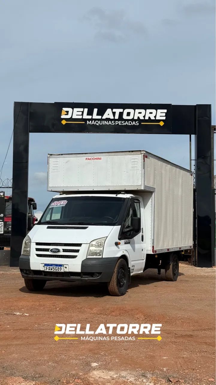 FORD TRANSIT 350L 2011 BAU FACCHINI 230 MIL KM IMPECAVEL