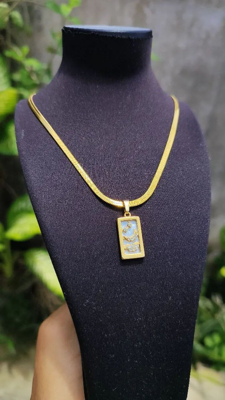 Colar dourado estilo Tarô aço inoxidável  - Foto 4