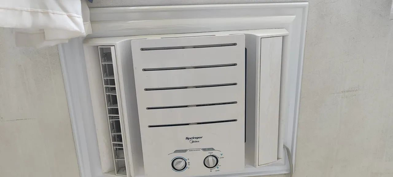 Ar condicionado de janela Springer Midea