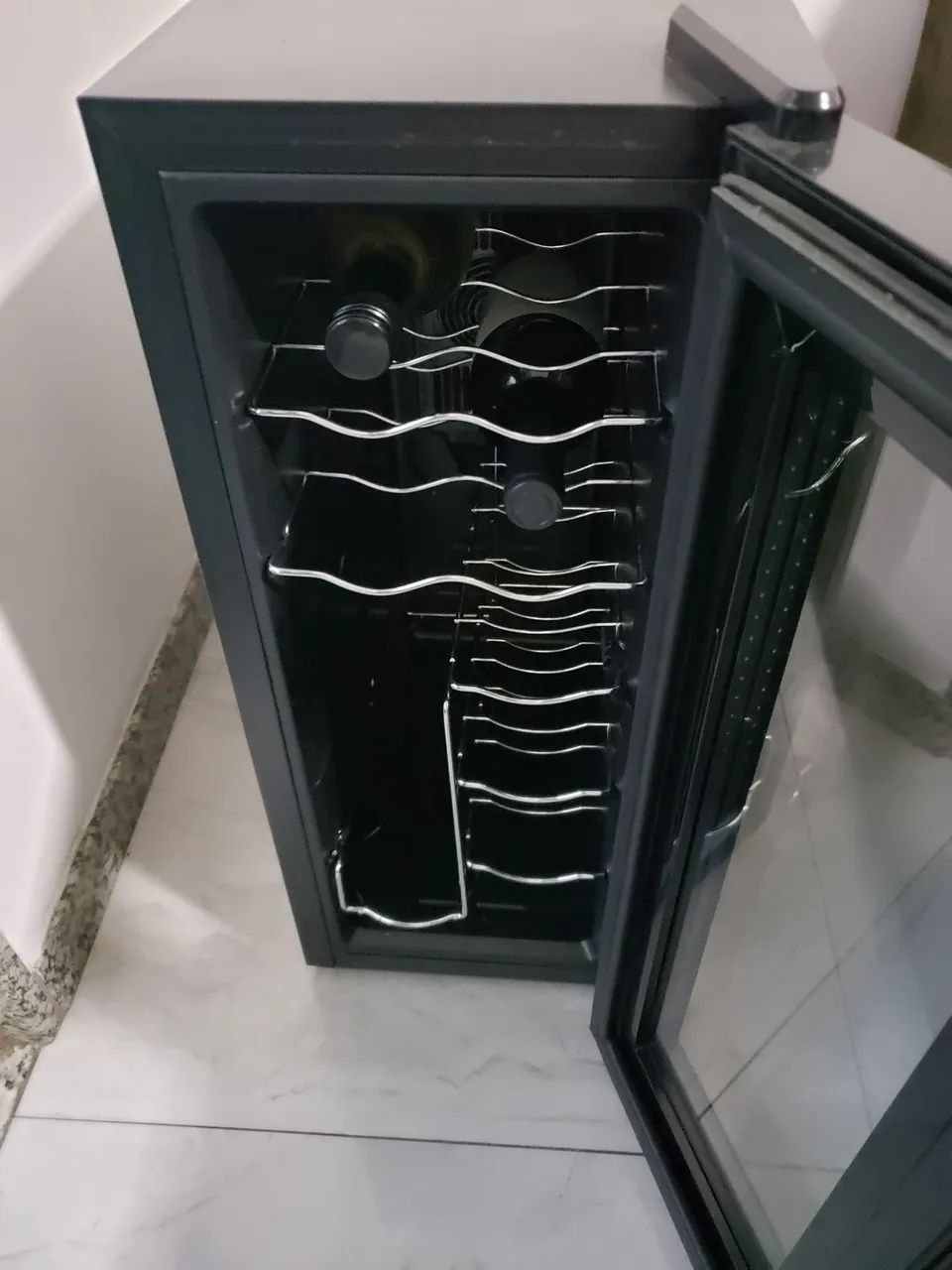 Adega climatizadora de vinho  - Foto 2