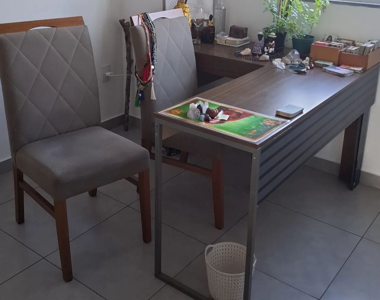 Mesa e cadeiras