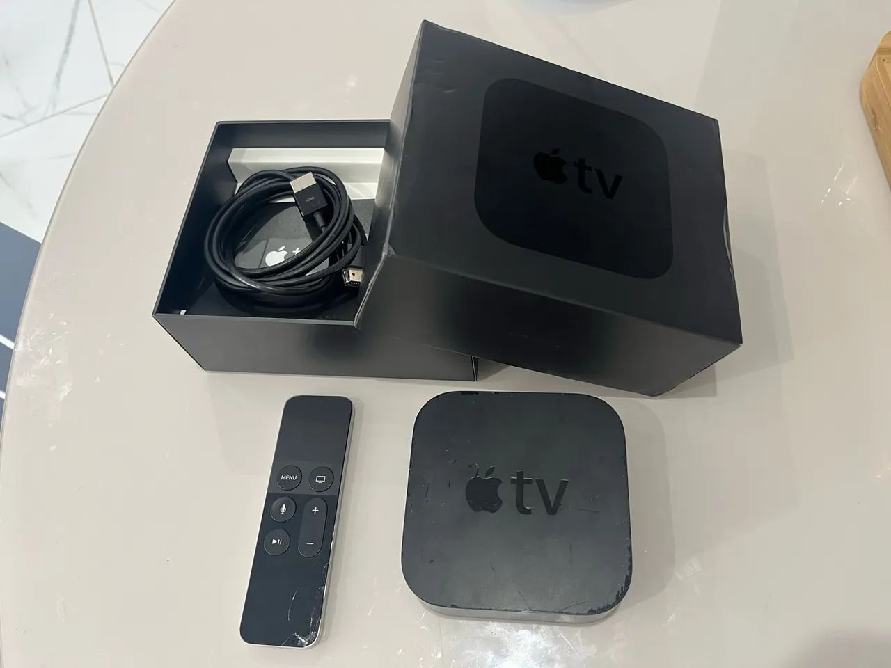 Apple TV HD 64GB 4ª Geração A1625 com Caixa e Controle