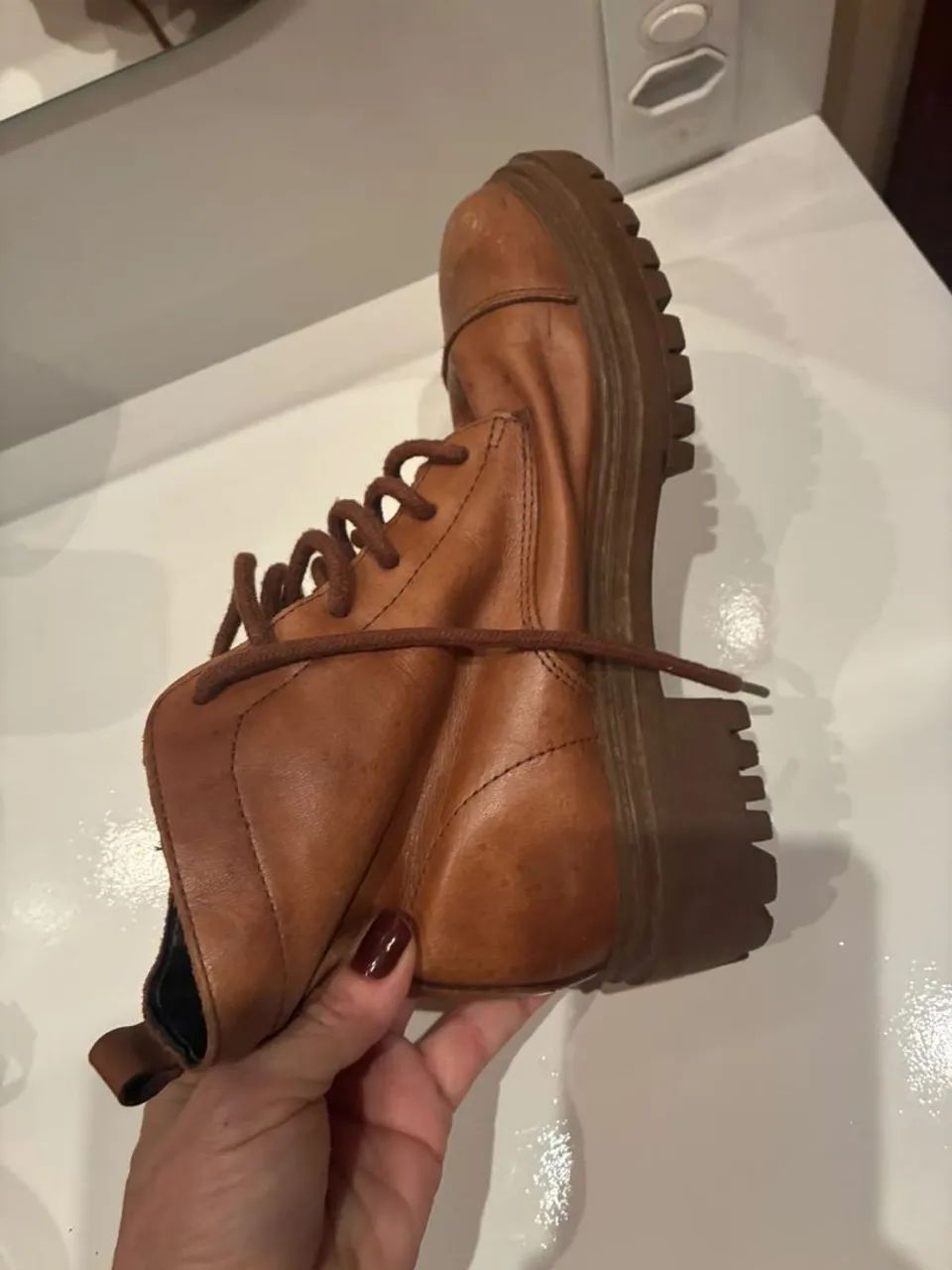 BOTA SEMI NOVA N,° 34