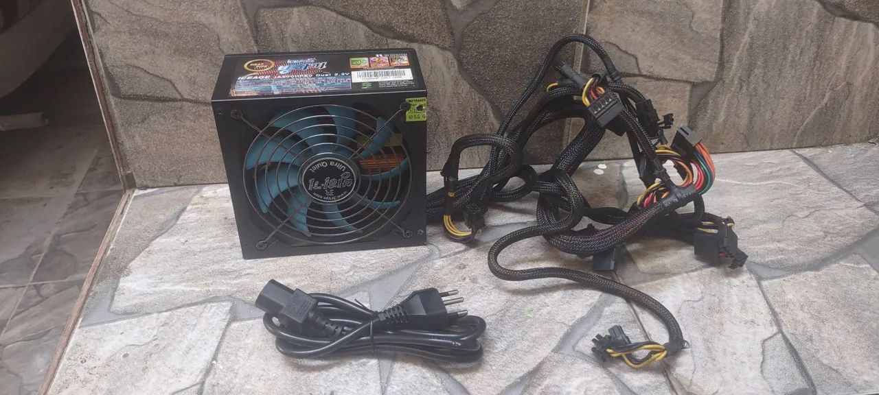 Fonte gamer 3R system 500w
