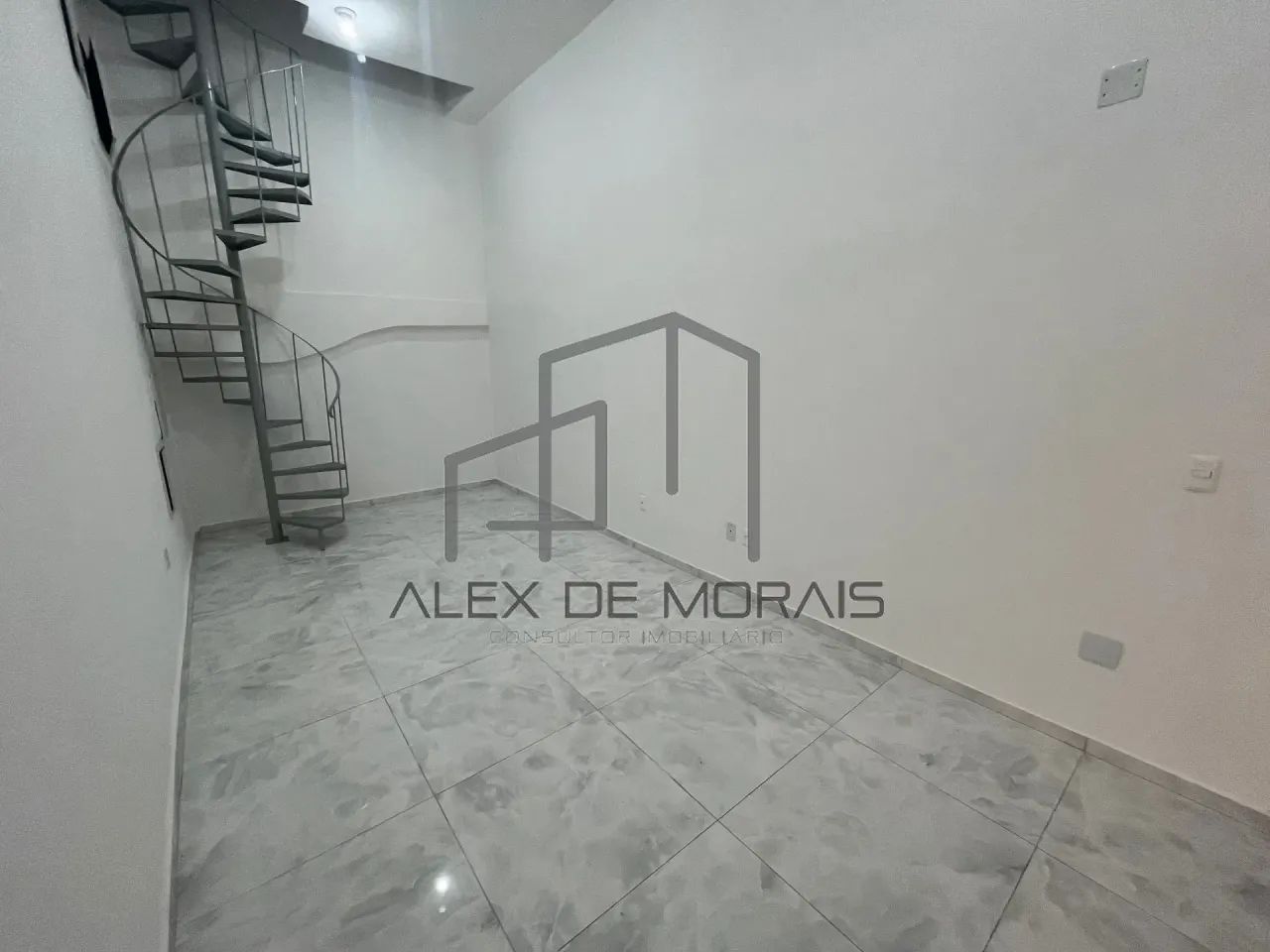 Loja Comercial Reformada na Tradicional Galeria do Edifício Bemge  Centro de Vitória - Foto 4