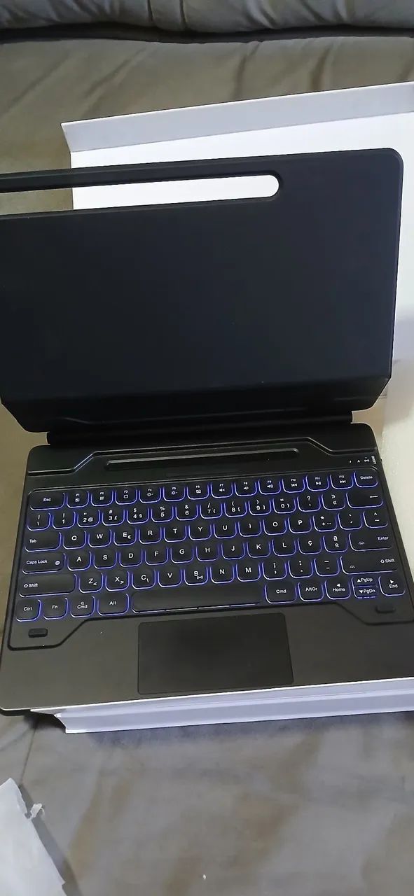 Capa Teclado para Tablet