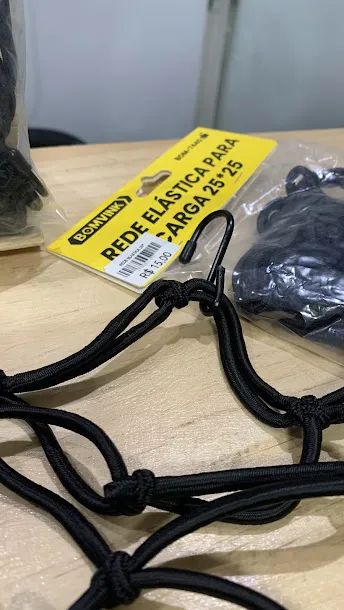 Rede elastica de moto para segurar capacete na moto  - Foto 2