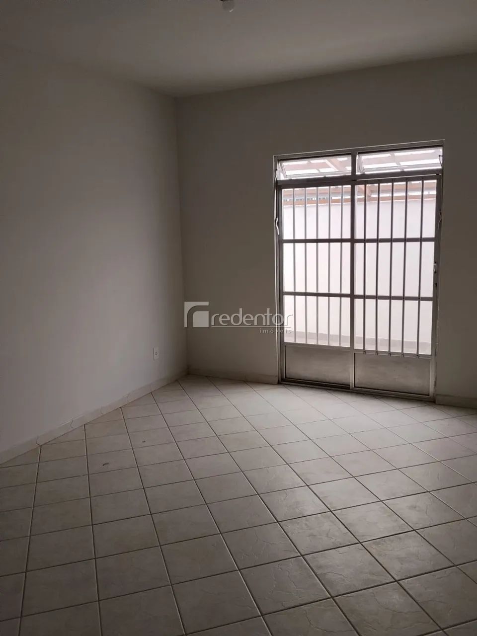 Excelente imóvel no bairro São Mateus - Foto 5