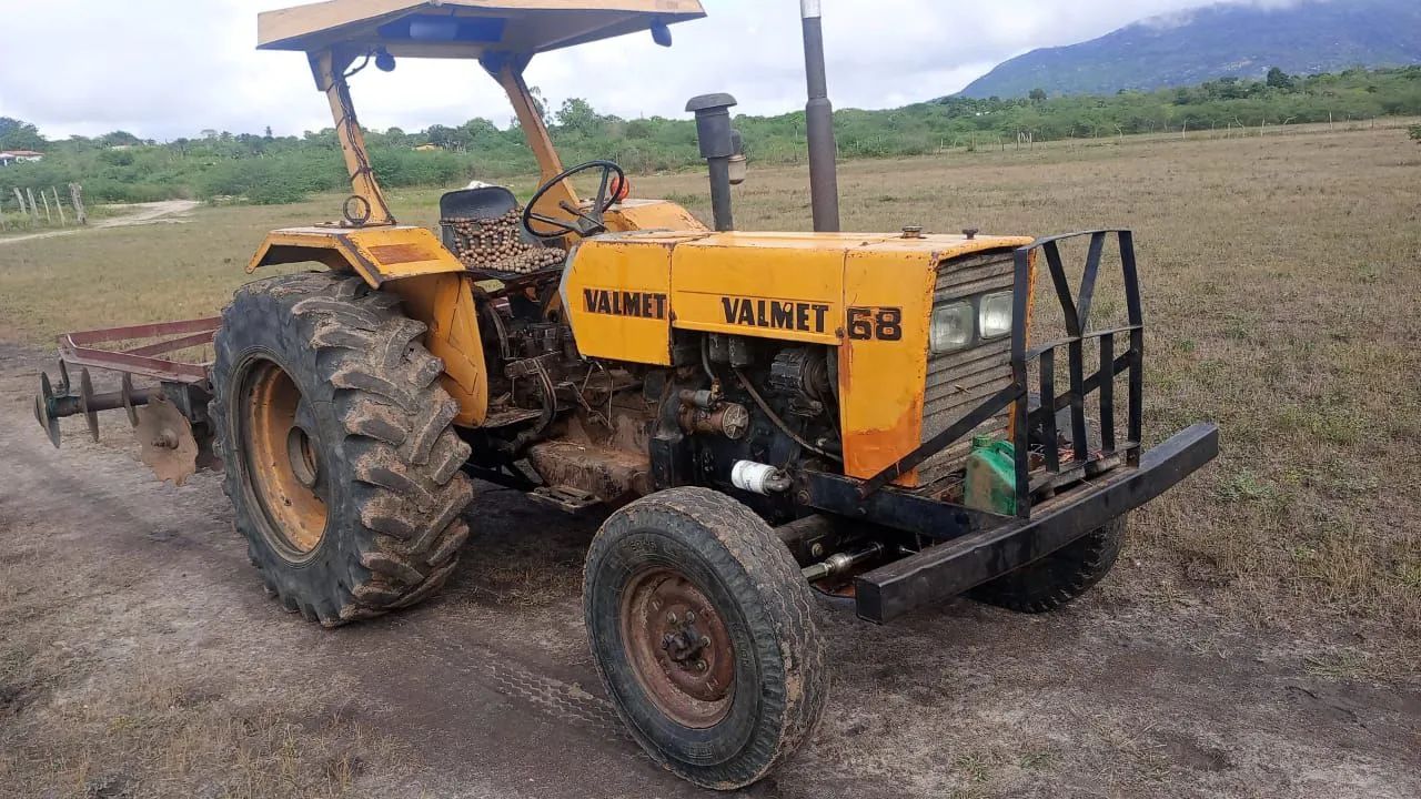 Trator Valmet 68