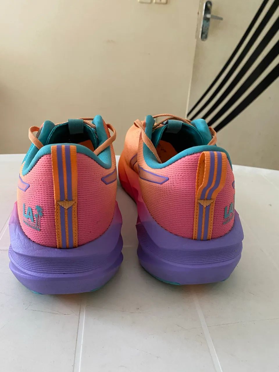 Tênis Asics Novablast 5 - Foto 5