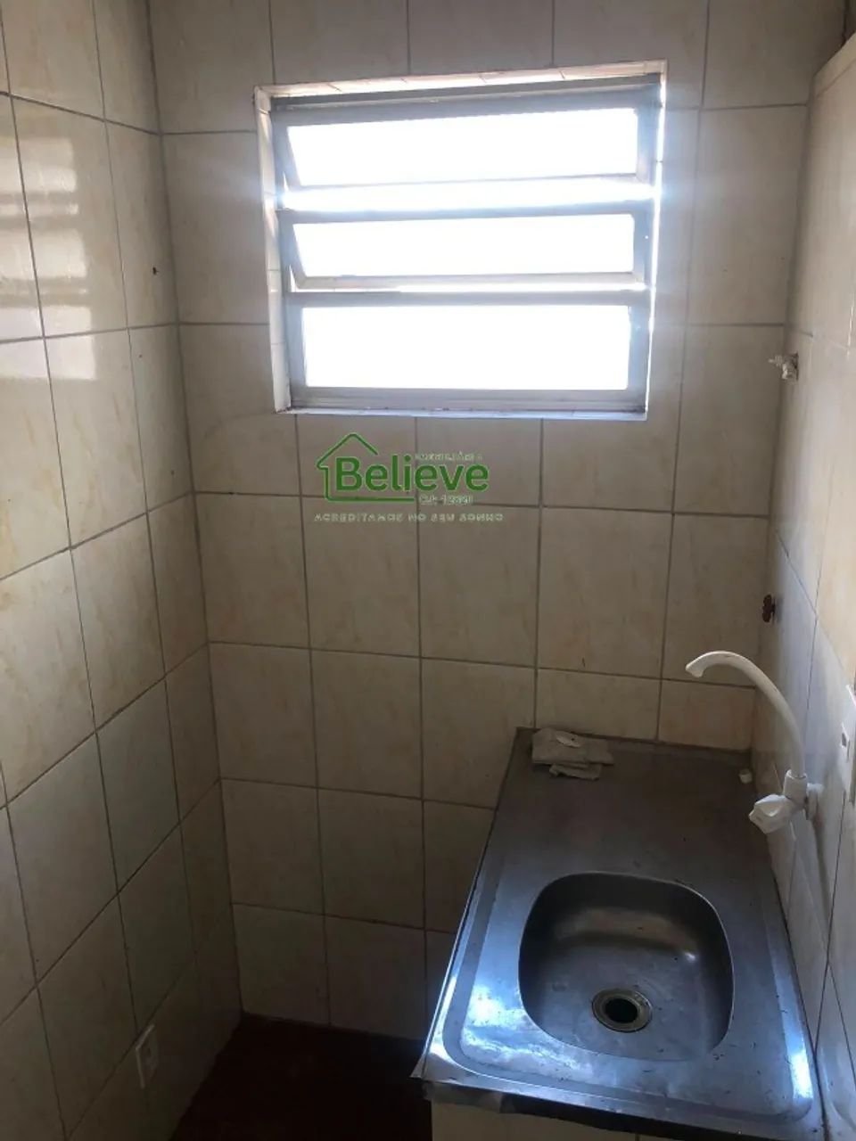 ALUGA-SE - 1 QUARTO EM PIEDADE - Foto 2