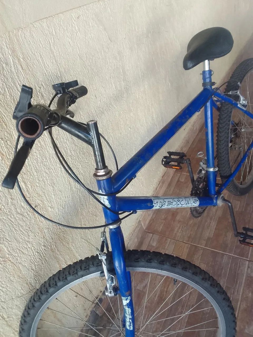 Bicicleta aro 26 antiga em bom estado - Foto 4