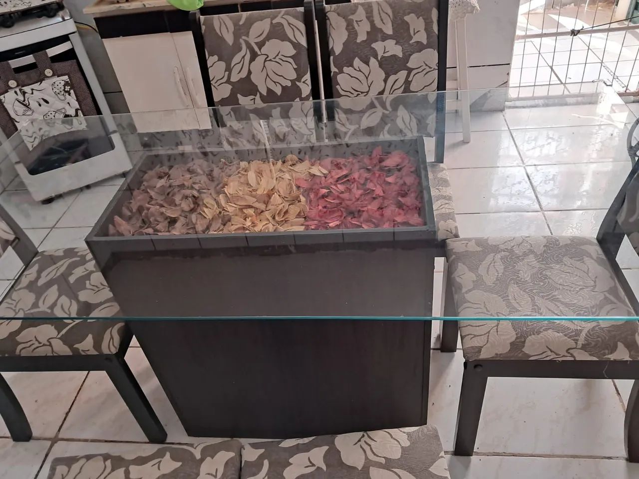 Jogo de Mesa 6 Cadeiras - Foto 3