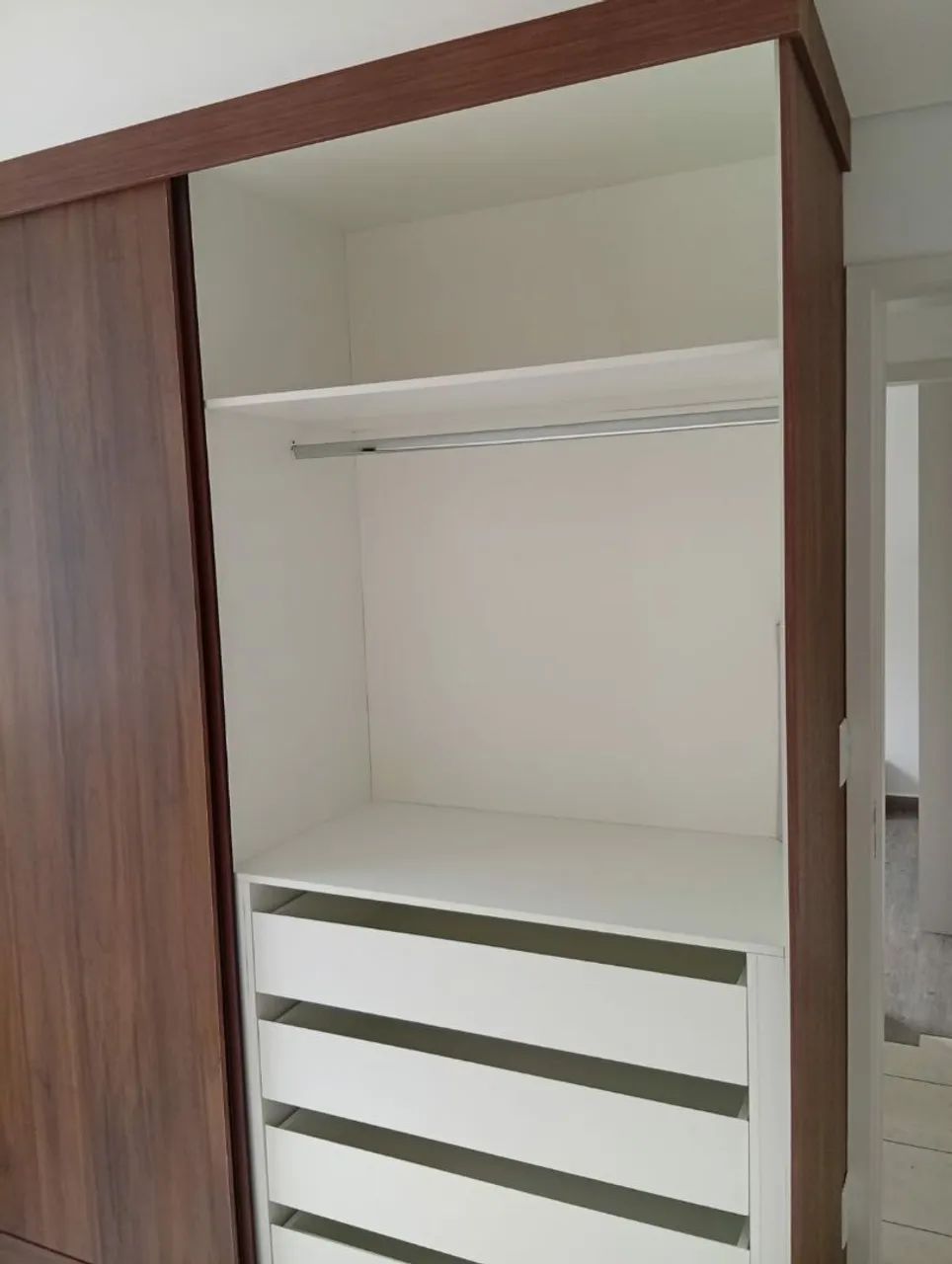 Guarda roupas planejado e painel sala - Foto 3