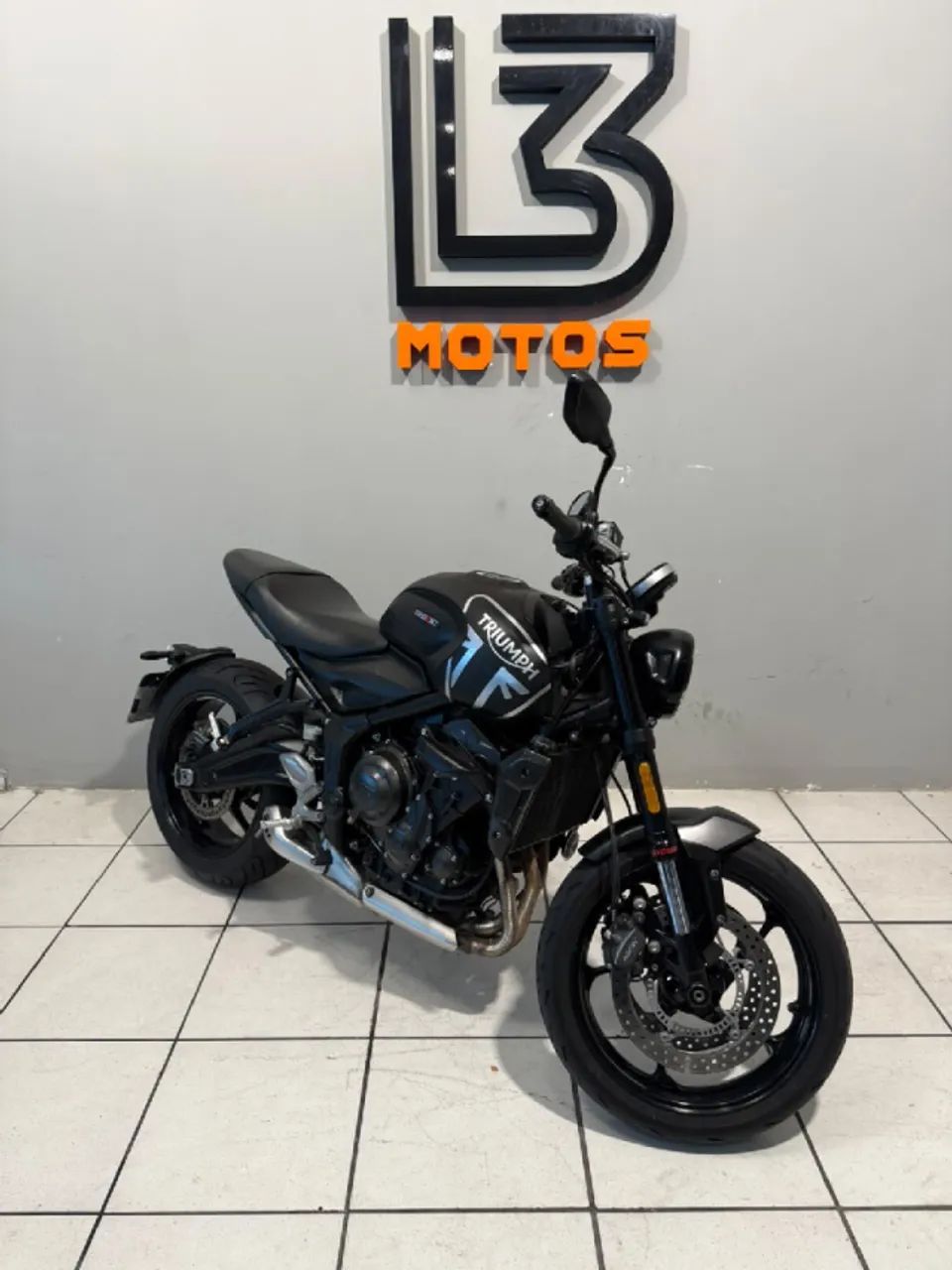 TRIUMPH TRIDENT 660 - Foto 3