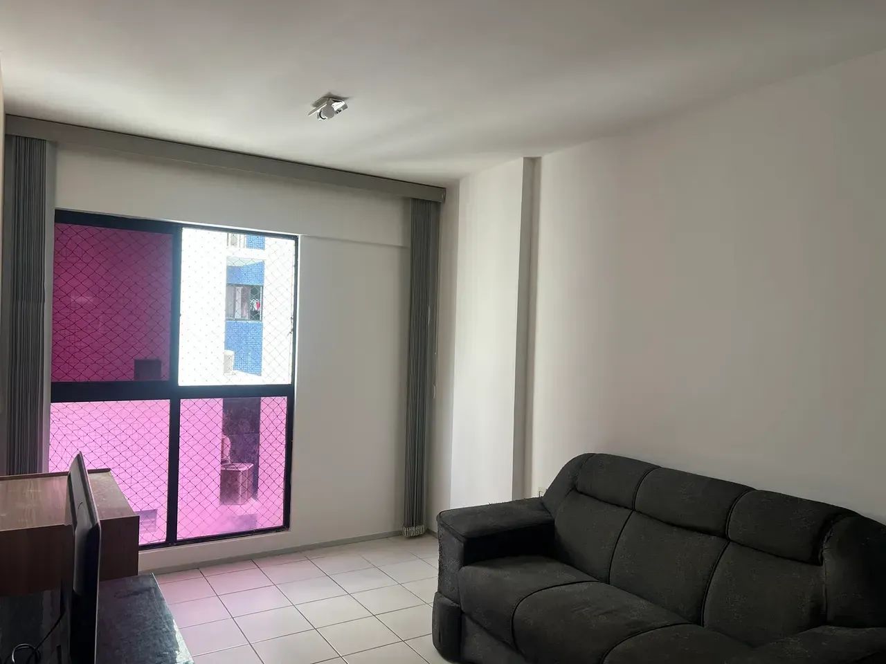 Alugo Quarto e Sala na Ponta Verde  Mobiliado