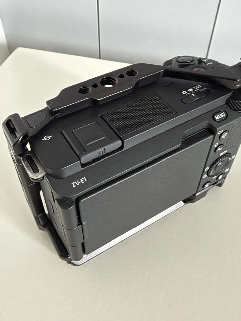 Cage SmallRig para Sony ZV-E1 Novo Sem Uso - Acessórios para