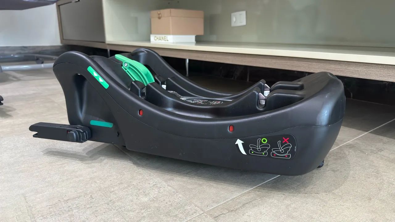 BASE ISOFIX JOIE PARA BEBÊ CONFORTO - EXCELENTE ESTADO - Foto 2