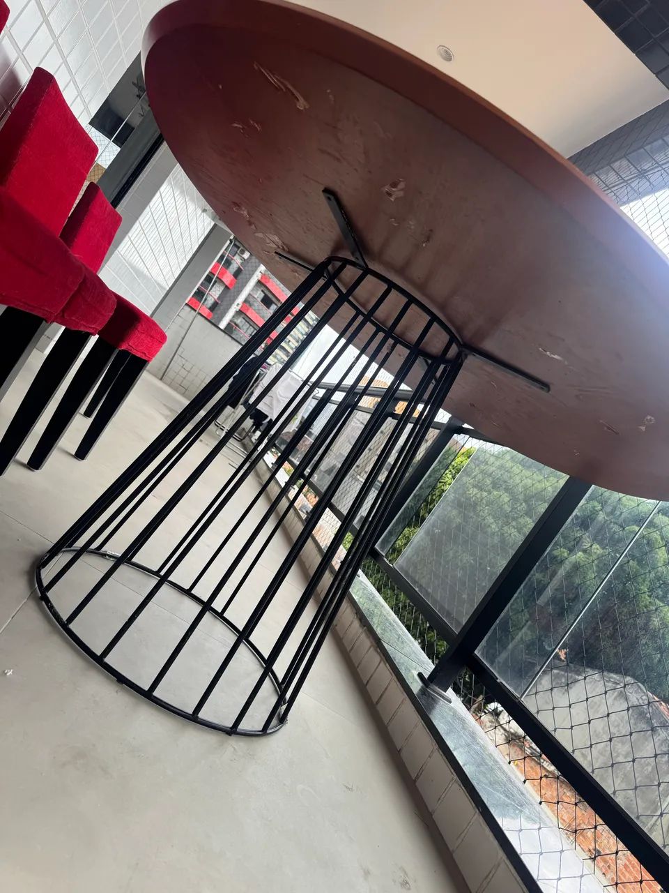 Mesa Tok Stok raiada e madeira 1,20m - Foto 4