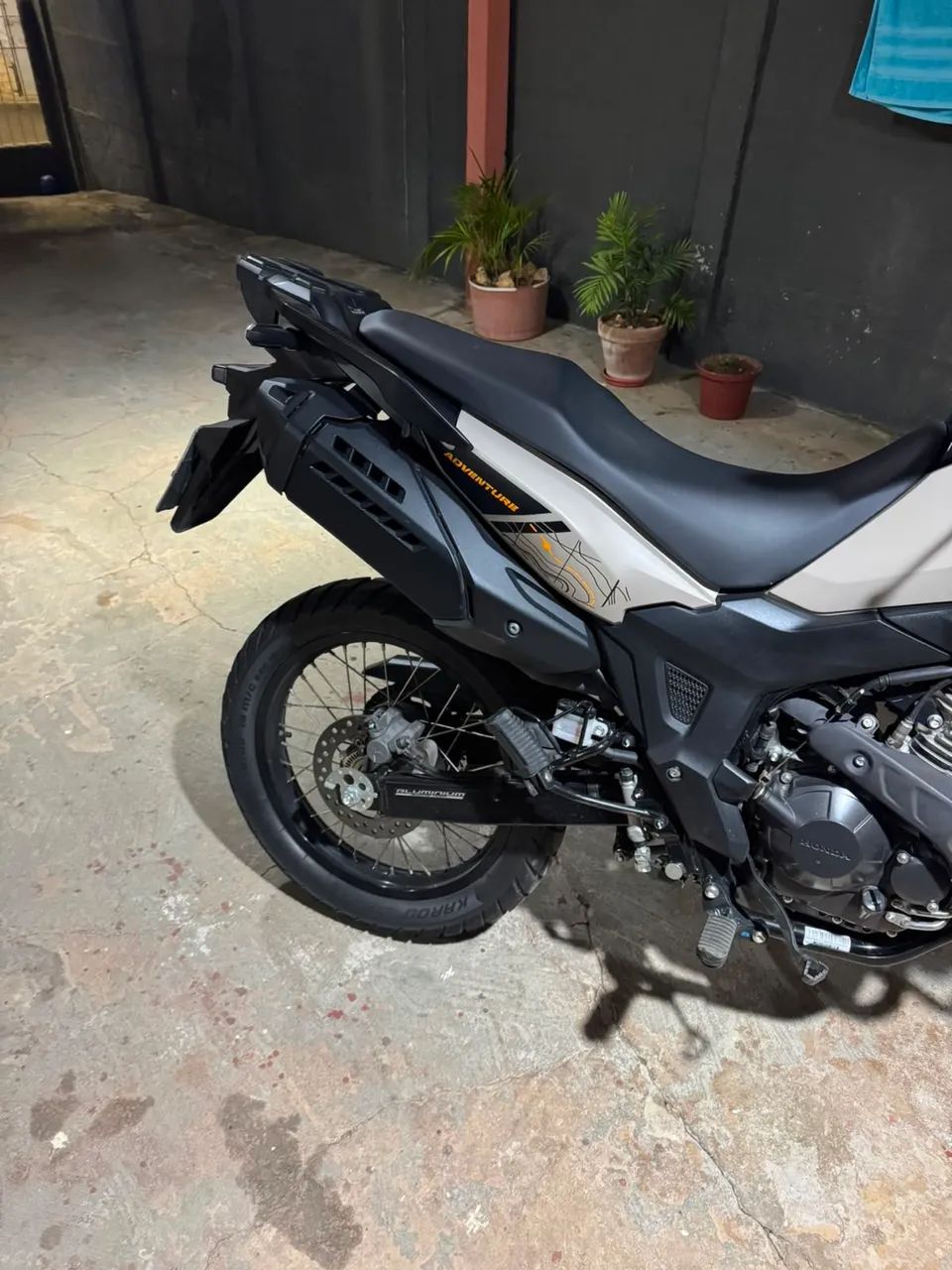 Sahara 300 ADV Flex 2024 - Foto 3