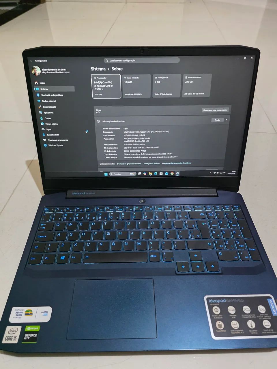 Notebook Lenovo gamer modelo i3 16 ram 