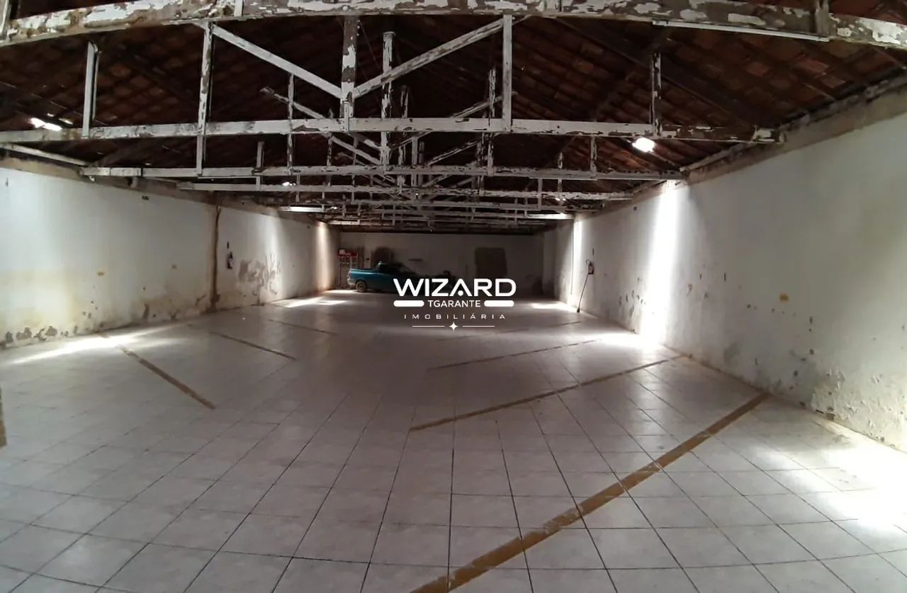 Galpão para venda com casa em anexo no Centro de Serra Negra SP
