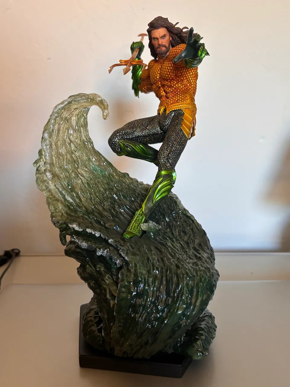 Aquaman Iron Studios Jason Momoa (Usado) - Foto 3