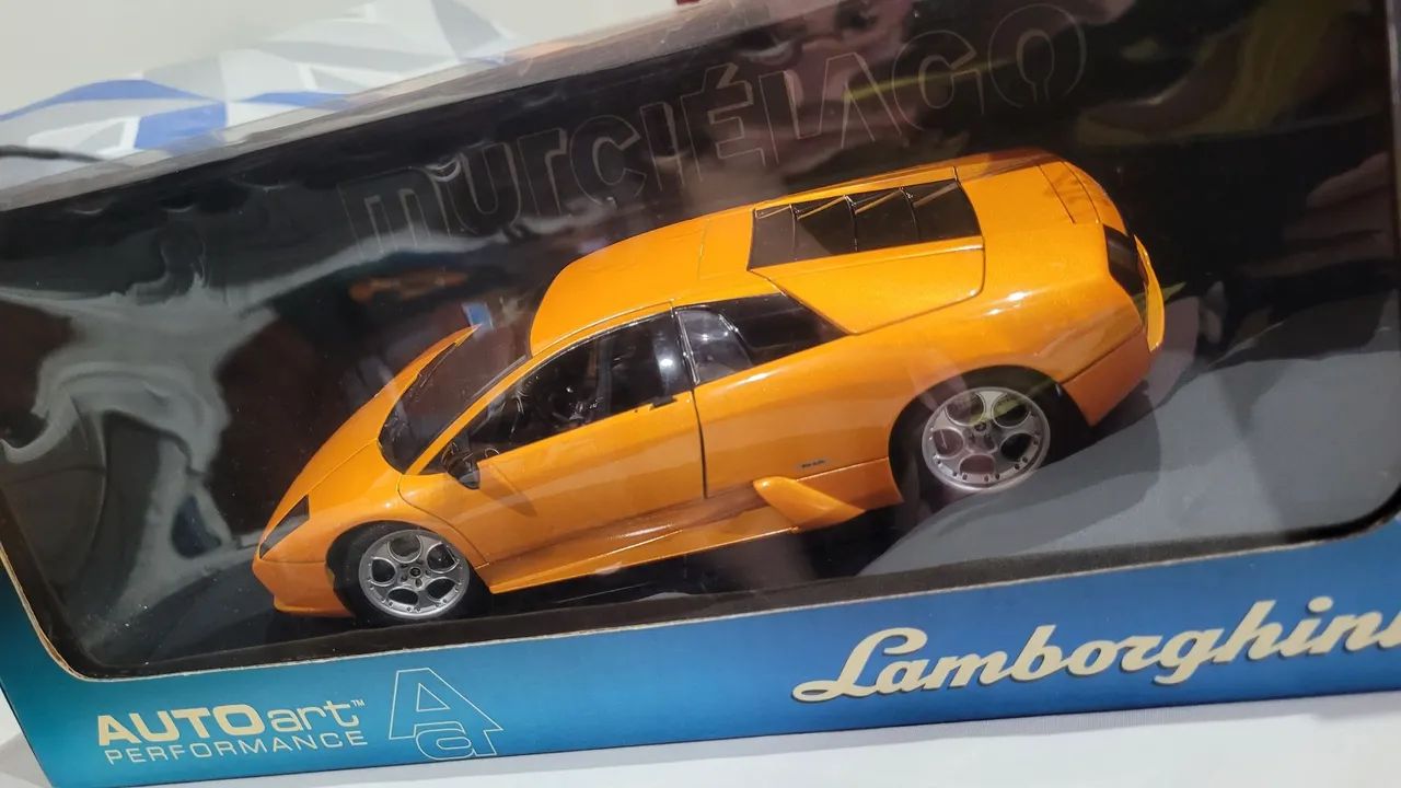 Miniatura AutoArt 1:18 Lambhorghini Murciélago  - Foto 4