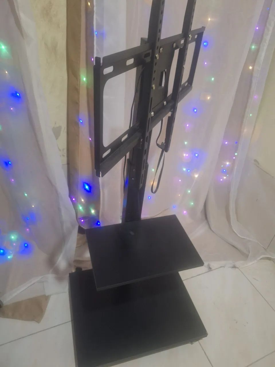 SUPORTE - LEVE A TV PARA QUALQUER CÔMODO  - Foto 4