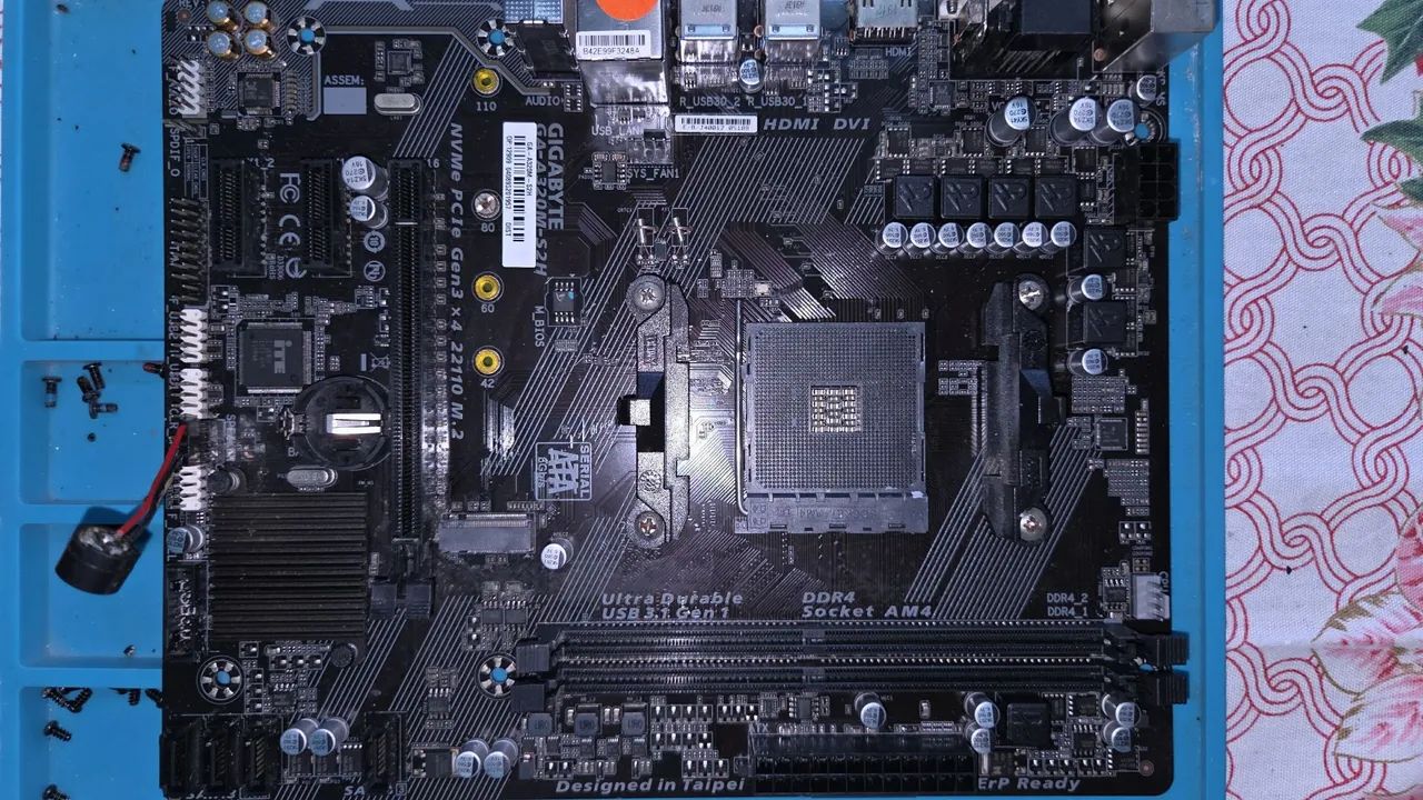 Placa mae A320M AM4 - AMD com defeito. - Foto 2