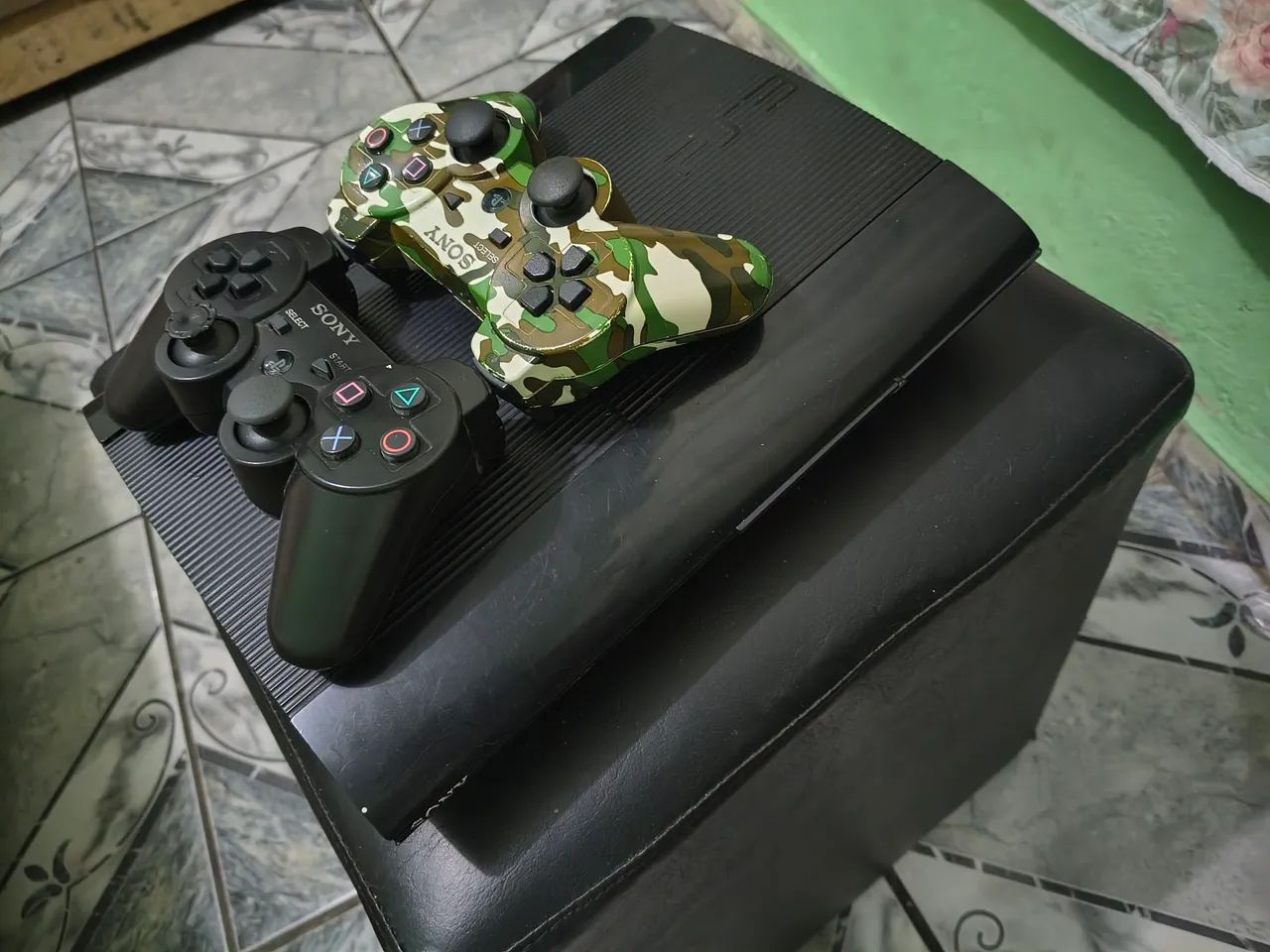 Ps3 desbloqueado com 2 controles e 41 jogos no hd - Foto 4
