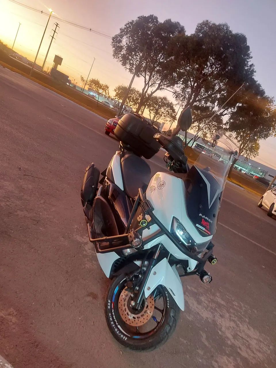 NMAX 2021 - (baixo km)