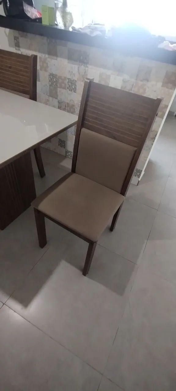 Mesa com 4 cadeiras  - Foto 4