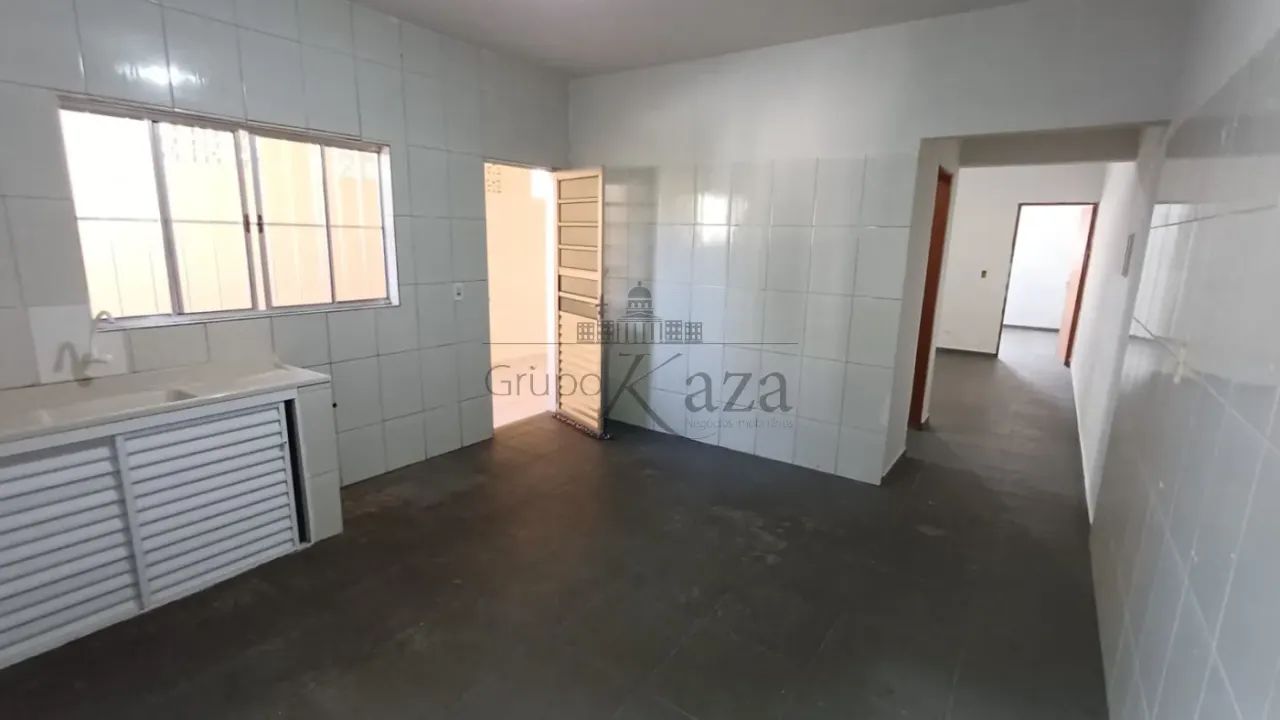 Casa - Jardim Nova Michigan II - 2 Dormitórios - 80m².