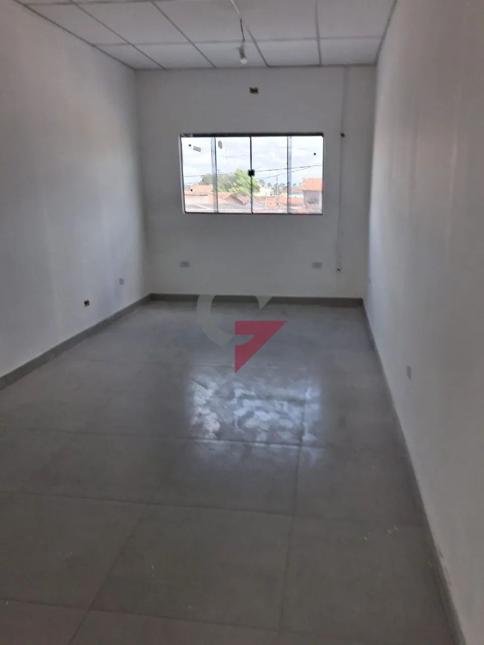 Sala Comercial - 95m² - Parque São Cristovão