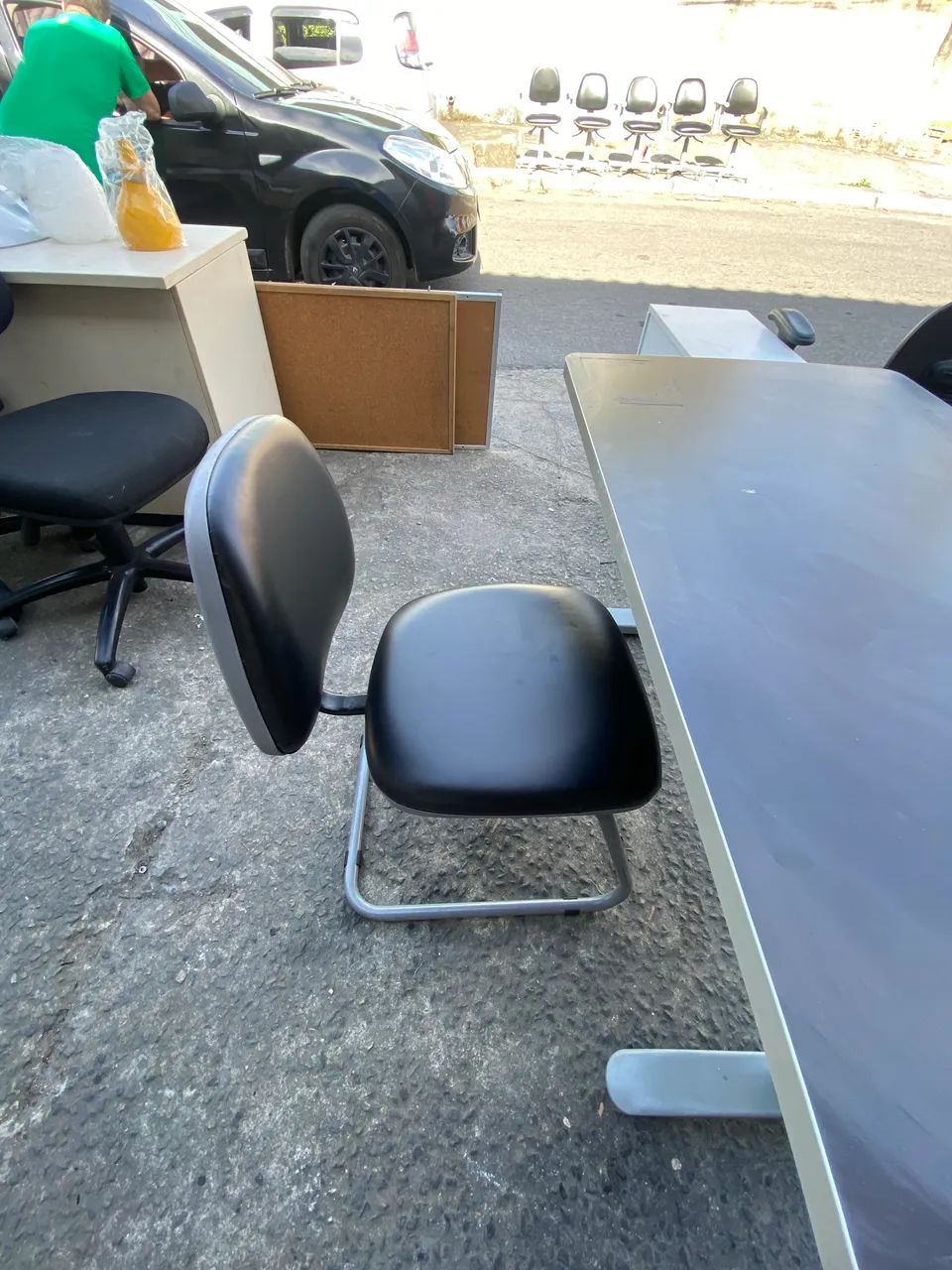 Cadeira fixa Flexform + Mesa de escritório preta  - Foto 3