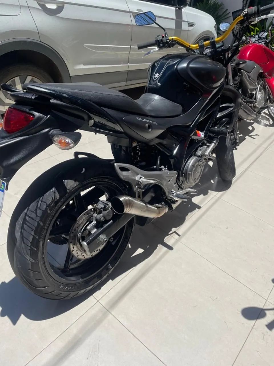Suzuki Gladius 650cc - Foto 4