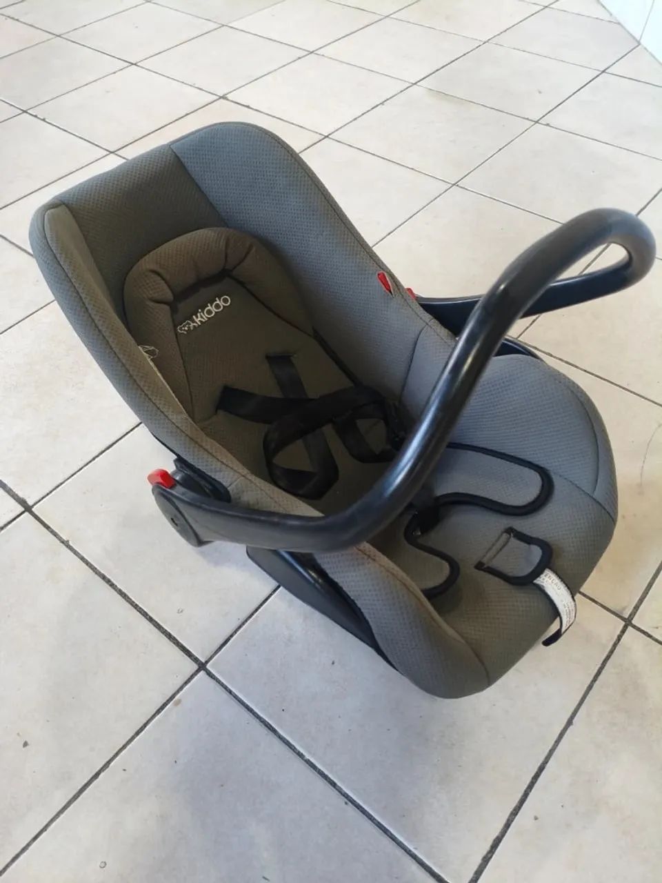 Bebê conforto Kiddo